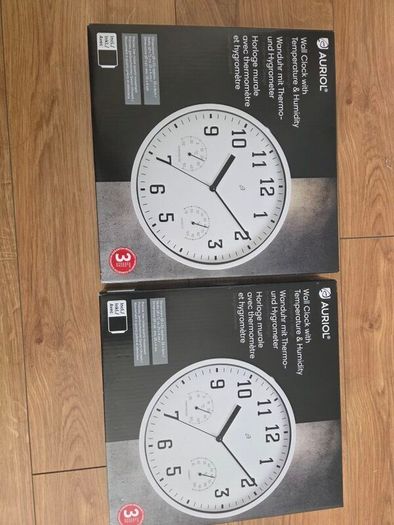 clock brand new x 2 with temperature and humidity monitor