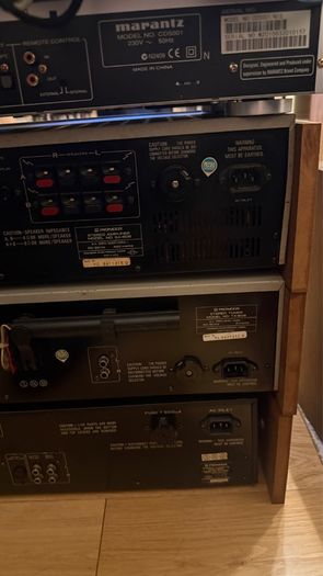 audio vintage set with speakers