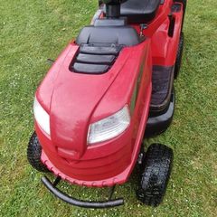 Castlegarden ride on mower Delivery available
