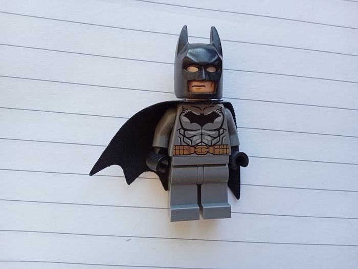 4 lego figures