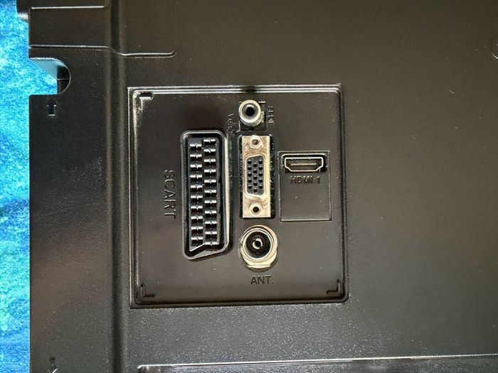 Walker 21 inch TV