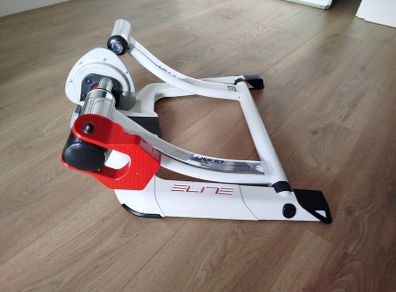 Elite Qubo Fluid Turbo Trainer + Elite Misuro Bluetooth