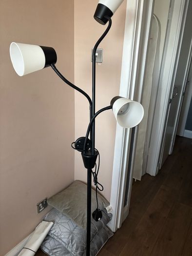 floor lamp
