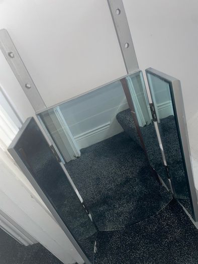 Dressing table