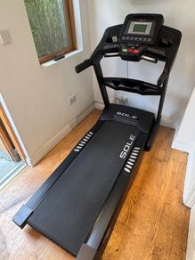 Treadmill - Sole F63