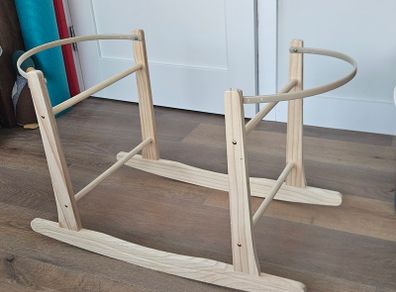 Moses basket rocking stand