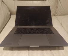 Apple MacBook Pro A1990 15" Screen FOR PARTS