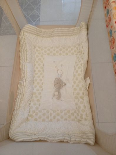 travel cot