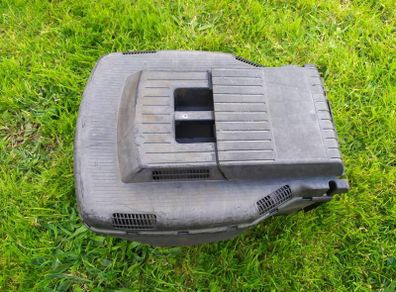 Lawn mower collector box