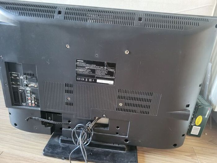 Toshiba 32" tv