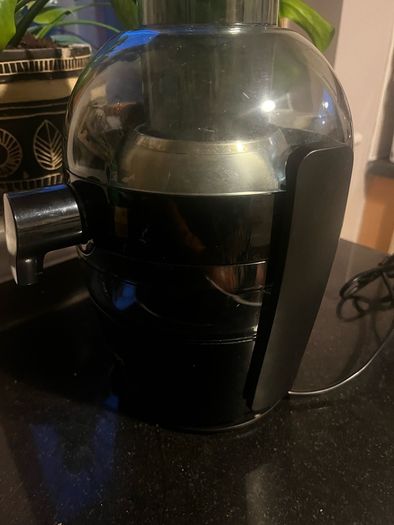 Juicer by Phillip