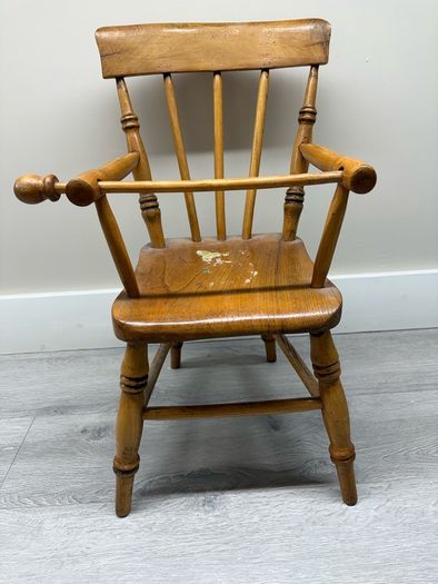 Child's wooden Chair