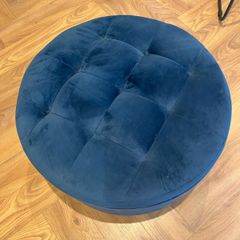 footstool / ottoman with storage
