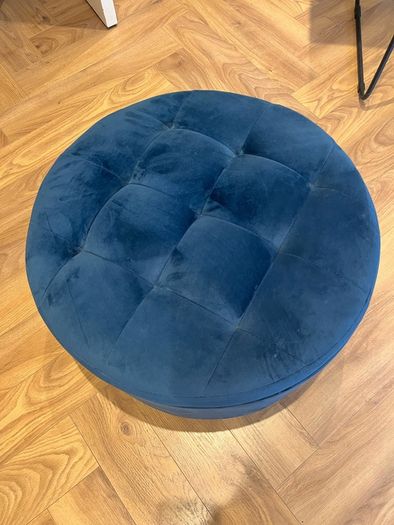 footstool / ottoman with storage