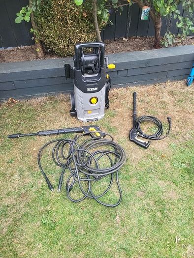 power washer (small hole in the hose)