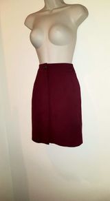 Vintage Quin and Donnelly Wine Pencil Skirt size 8-10