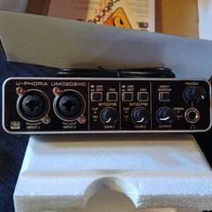 Behringer U-Phoria UMC202HD