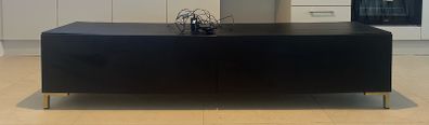 telly stand