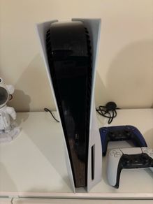 PS5 disc edition 825gb with 2 controllers/headset/game