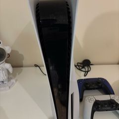 PS5 disc edition 825gb with 2 controllers/headset/game