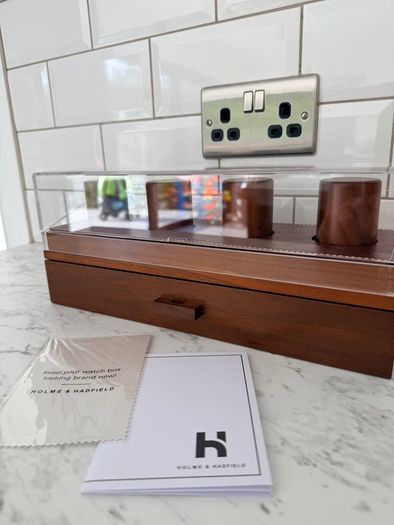 Holme and Hadfield Watch display box