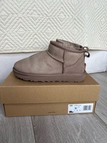 UGG mini platform size 3