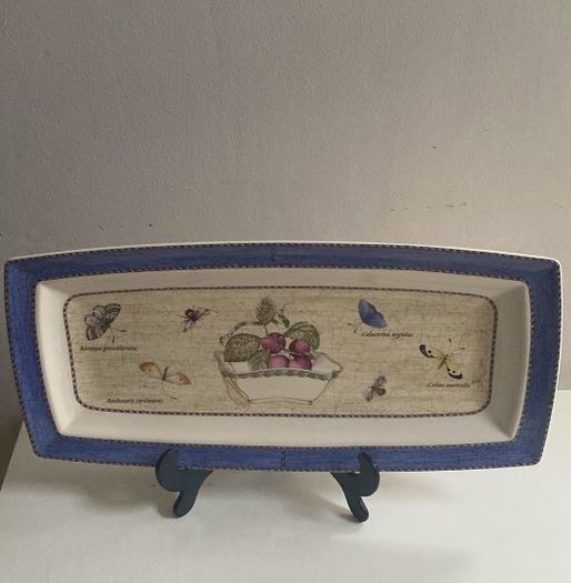 Sarah's garden pretty sandwich tray from Wedgwood