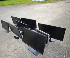LCD Monitors x 7