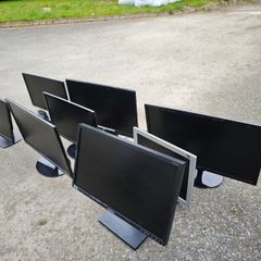 LCD Monitors x 7