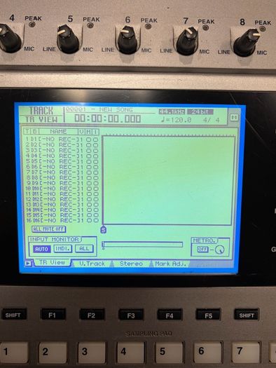 Yamaha AW4416 Professional Audio Workstation + CD-RW Drive
