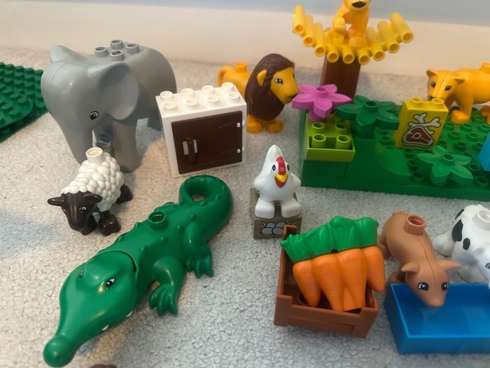 Lego Duplo Wild/Farm animal and accessories bundle