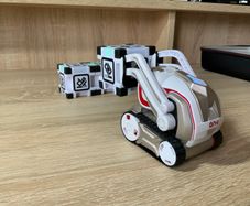 Cozmo - Educational robot