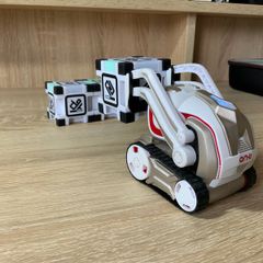 Cozmo - Educational robot