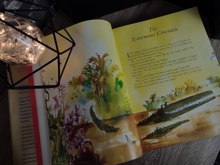 The Roald Dahl Treasury ! by Roald Dahl ! Beautiful Hardcover with Illustrations ! 2016 ! by Puffin !