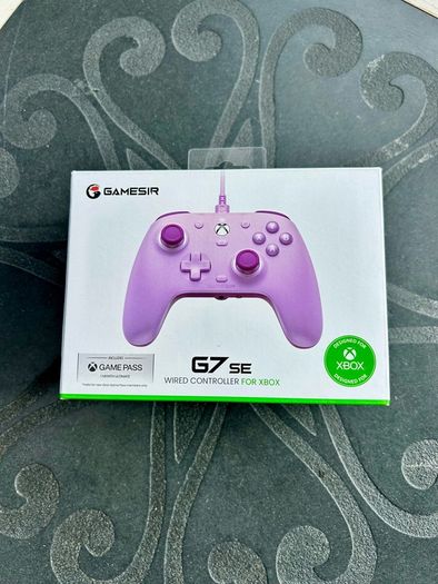 xbox controller including original packaging and game pass- selling for parts