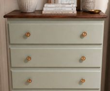 Chest of drawers