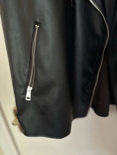 Savida sleeveless leather jacket