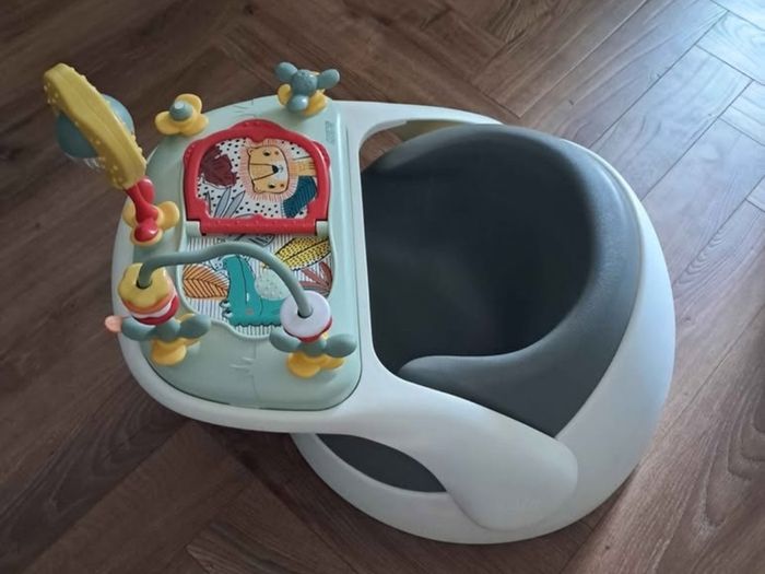 Mamas and Papas snug baby floor seat
