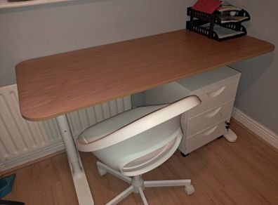 Office Desk 140 x 60 cm with Swivel Chair
