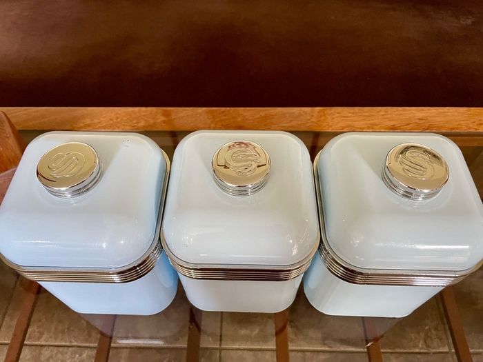 3 Swan Retro Enamel Airtight Storage Containers Powder Blue 1 litre