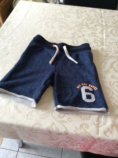 Boys H&M shorts like new age 3/4