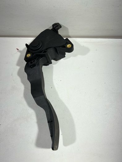 2015 Nissan Accelerator Throttle Pedal 180021hm0b A1l1b517g