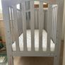 baby cot Image 3