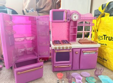 Our Generation Kitchen, 4 Dolls and Clothing