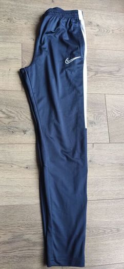 Nike boys track bottoms / pants / joggers size XL (158-170cm)