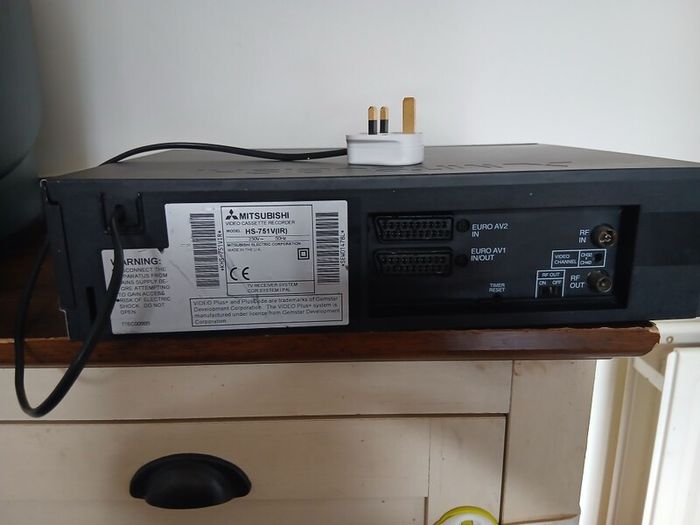 Mitsubishi HS-751V (IR) Hi-Fi Stereo VCR with Remote