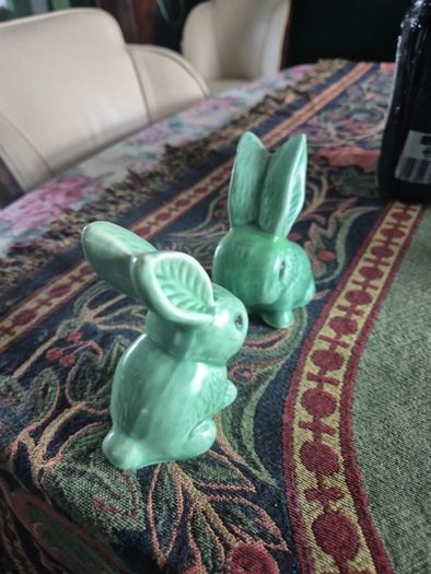 10cm high Pair of Art Deco Mid Century Vintage Original Sylvac Bunnies