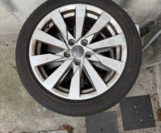 audi alloy x4 with tyres