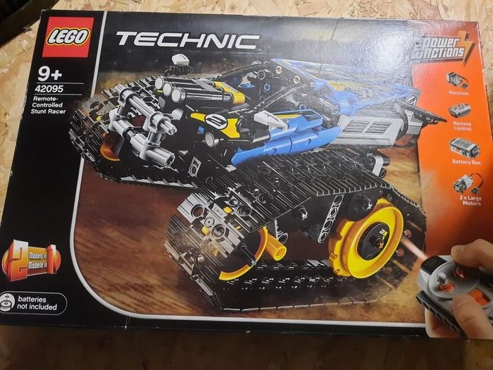 lego 42095 stunt racer