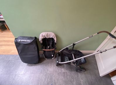 Uppababy Travel System - Cruz V2